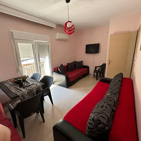 Taleski Appartement Peraía